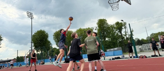 Czas na kolejny turniej streetballa na Kalbarze!