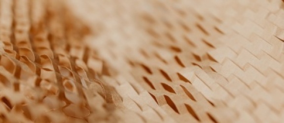 Wybór firmy do produkcji tektury – na co zwrócić uwagę?