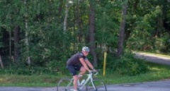 Jak się ubrać na rower w lato? Gdzie kupić wysokiej jakości ubrania?