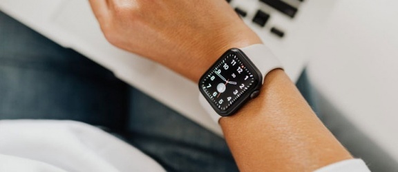 Stylowy pasek do zegarka Apple Watch – jak wybrać odpowiedni model do swojego stylu i potrzeb?