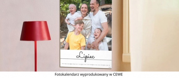 Niebanalny upominek na Święta i urodziny – stwórz własny fotokalendarz