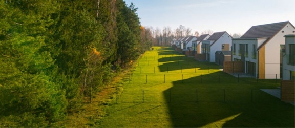 Osiedla domów jednorodzinnych na Warmii – jak dziś wygląda rynek nieruchomości?