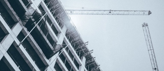 Co warto wiedzieć o organizacji zaplecza technicznego przy inwestycjach i modernizacjach?