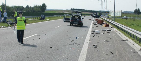 Długi weekend na drogach: 2 osoby zginęły, 22 zostały ranne