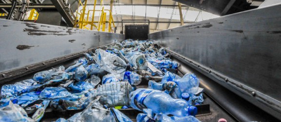 To nie zbiorowisko śmieci, lecz fabryka ich segregacji (foto)
