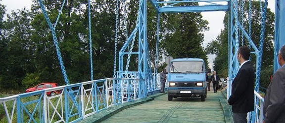 Zabytkowy most w Jeziorze znów otwarty