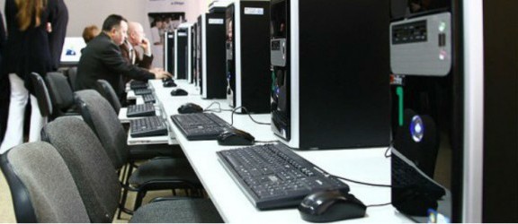 FOS zaprasza na bezpłatne szkolenia językowe oraz komputerowe